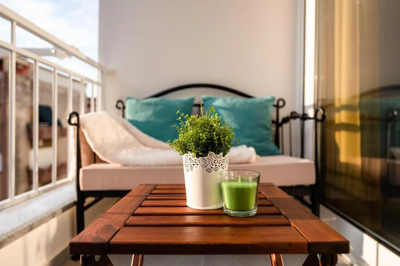 Kailani Luxury Central 3 Bedroom, 3 Bathroom Apartment With A Sunny Balcony Zadar
