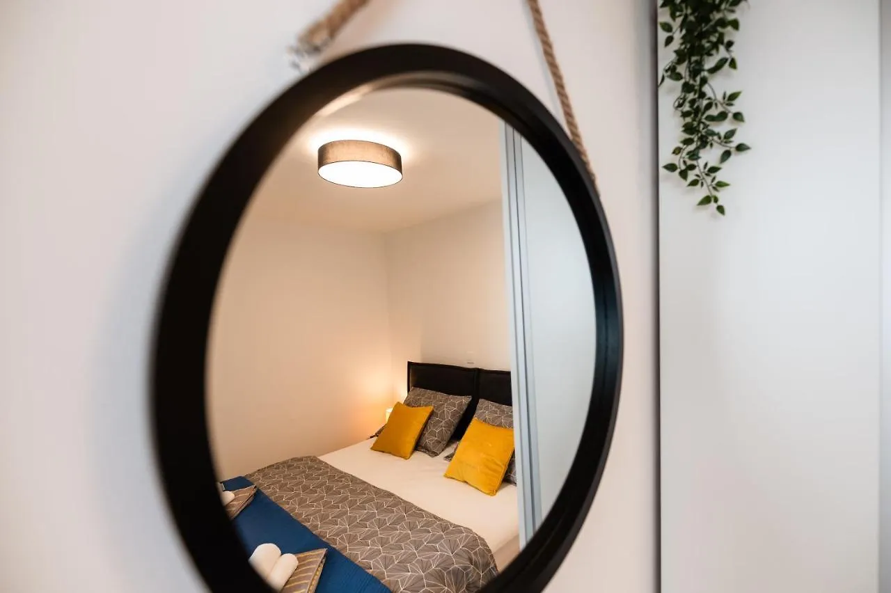 Kailani Luxury Central 3 Bedroom, 3 Bathroom Apartment With A Sunny Balcony Zadar Kroatië