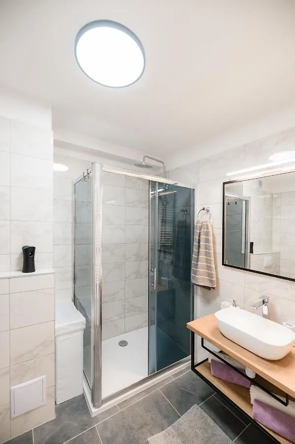 Kailani Luxury Central 3 Bedroom, 3 Bathroom Apartment With A Sunny Balcony Zadar