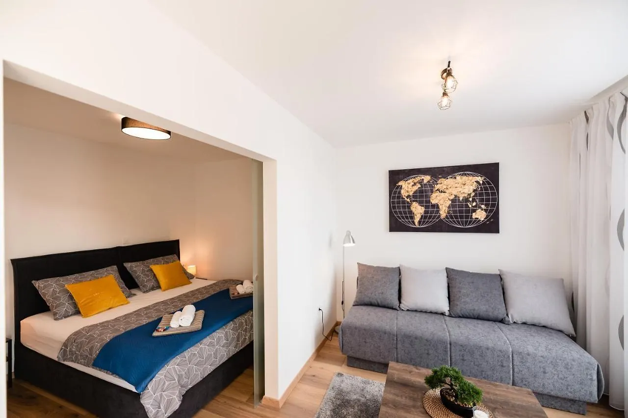 Kailani Luxury Central 3 Bedroom, 3 Bathroom Apartment With A Sunny Balcony Zadar