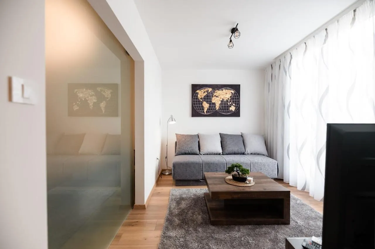 Kailani Luxury Central 3 Bedroom, 3 Bathroom Apartment With A Sunny Balcony Zadar