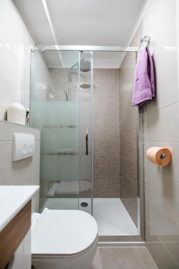 Kailani Luxury Central 3 Bedroom, 3 Bathroom Apartment With A Sunny Balcony Zadar 0*,  Kroatië