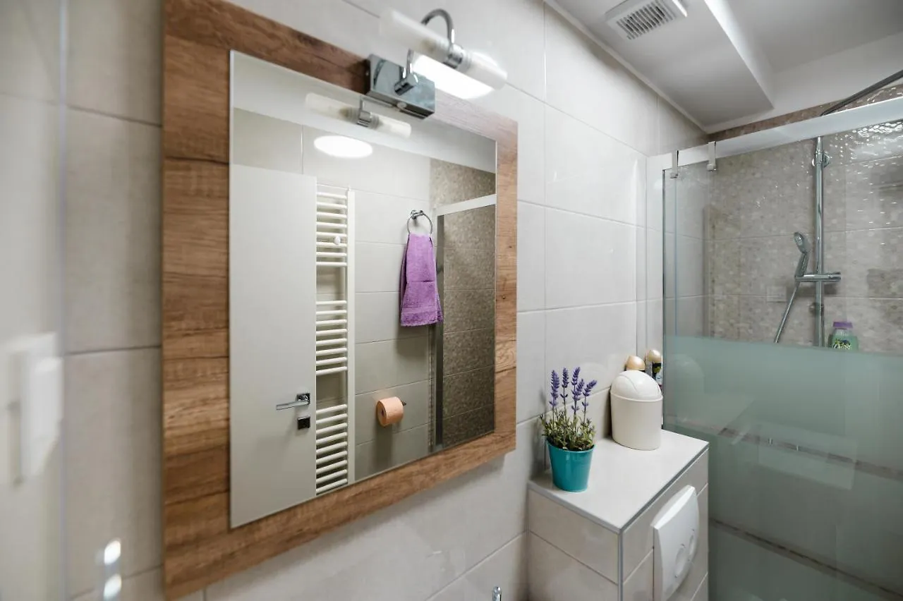 Kailani Luxury Central 3 Bedroom, 3 Bathroom Apartment With A Sunny Balcony Zadar