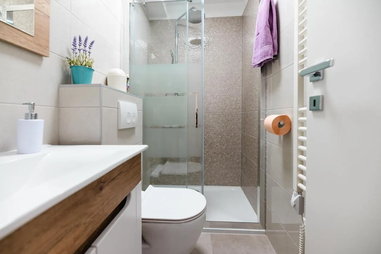 Kailani Luxury Central 3 Bedroom, 3 Bathroom Apartment With A Sunny Balcony Zadar